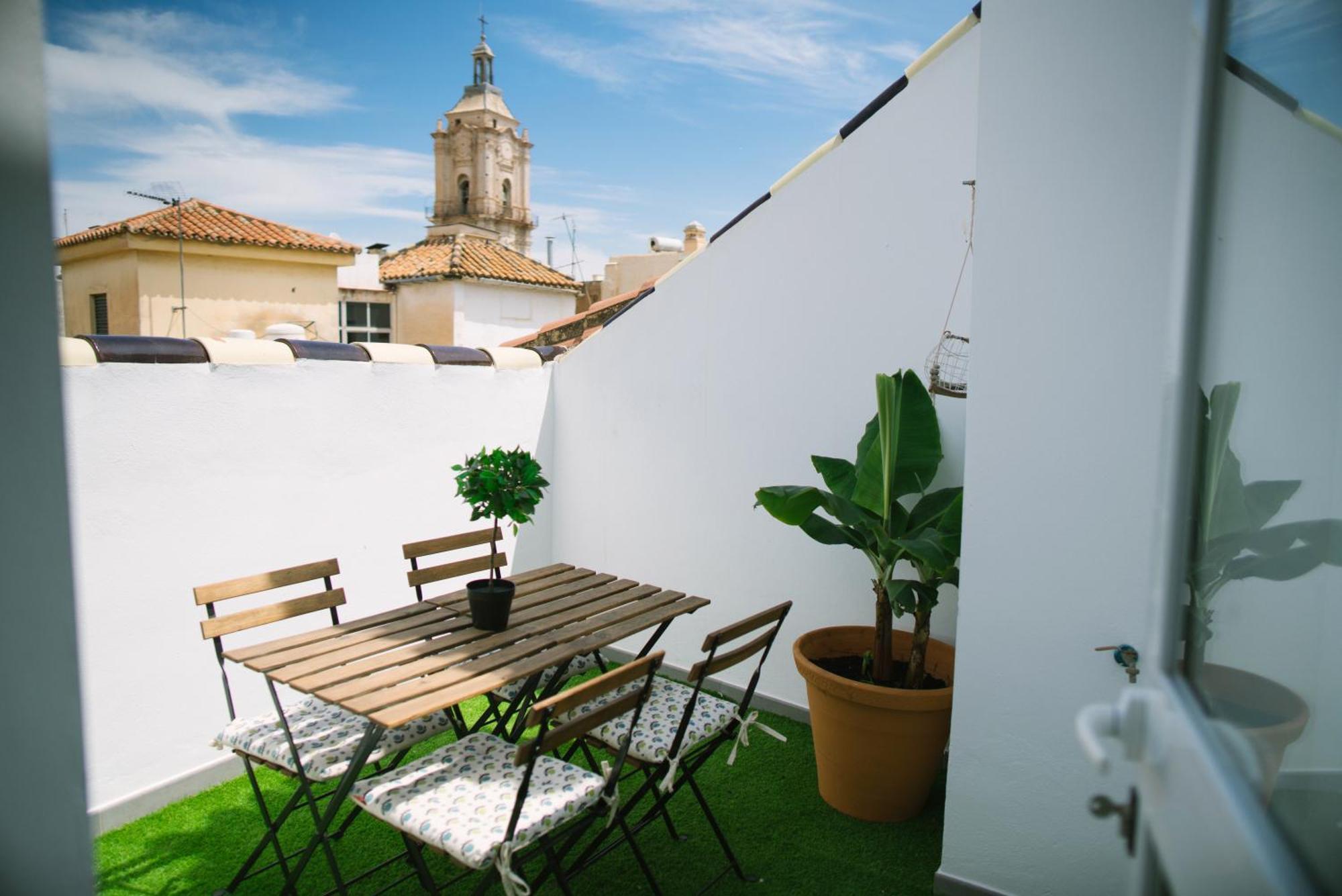 Apartamentos El Marques Málaga Eksteriør billede